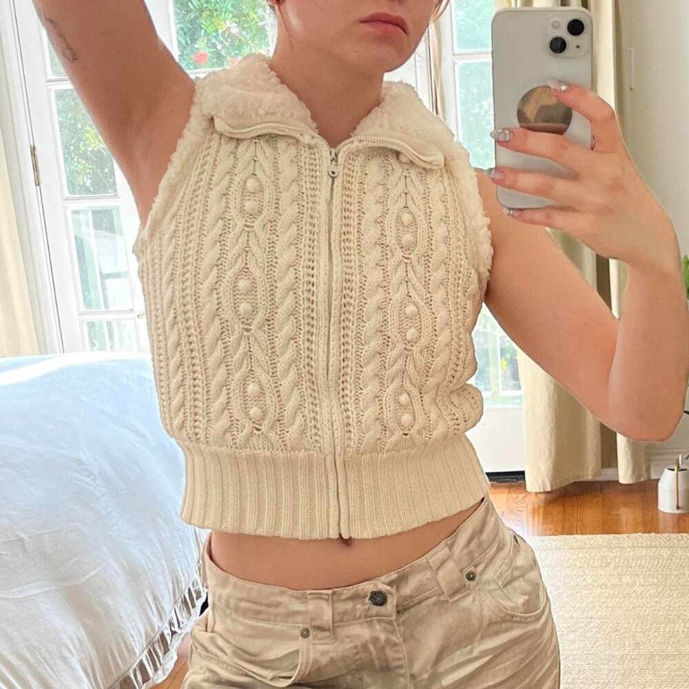 CREAM CABLE KNIT SHERPA LINED ZIP UP VEST